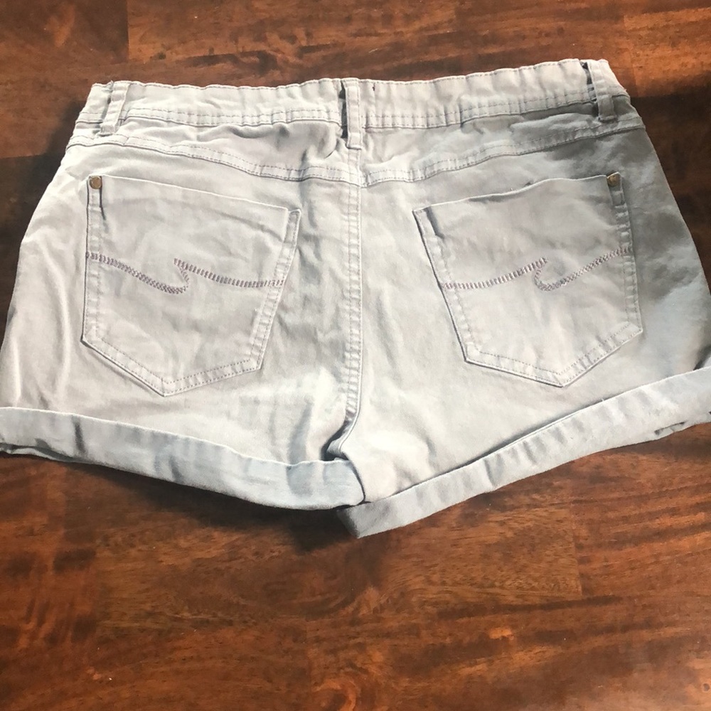 Jean Shorts - Picture 2 of 2